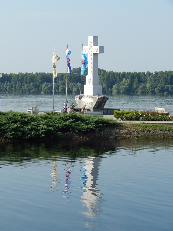 Vukovar križ